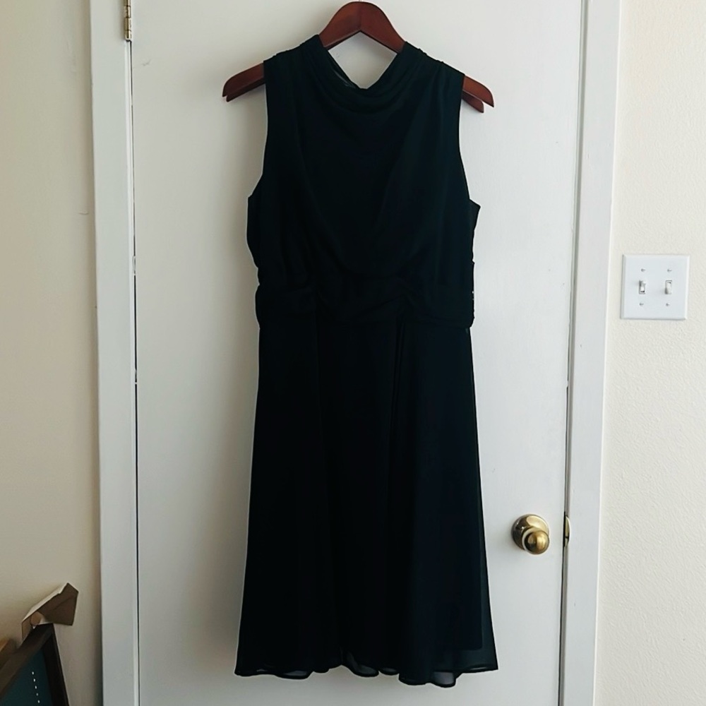 MAKE ME AN OFFER!  LBD Cocktail Dress 12 New York & Co Eva Mendes Black Dress